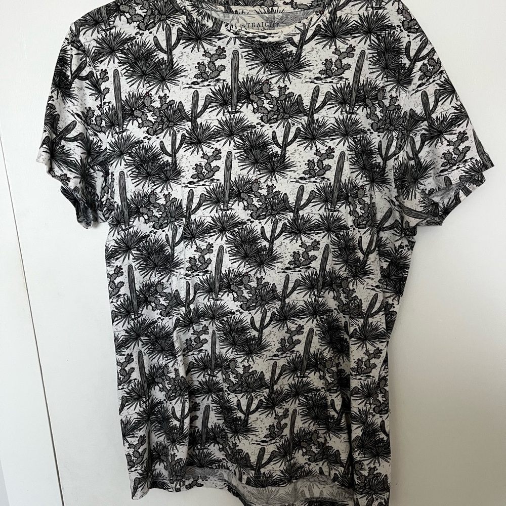 Straight Faded Cactus T.